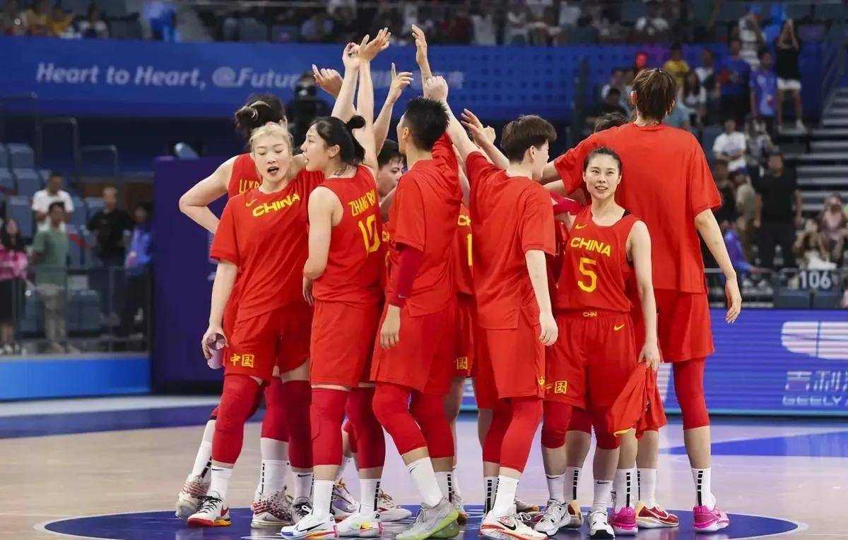 包含国际篮坛擂台云集,顶级球员热身赛火爆开战的词条 包含国际篮坛擂台云集,顶级球员热身赛火爆开战的词条
