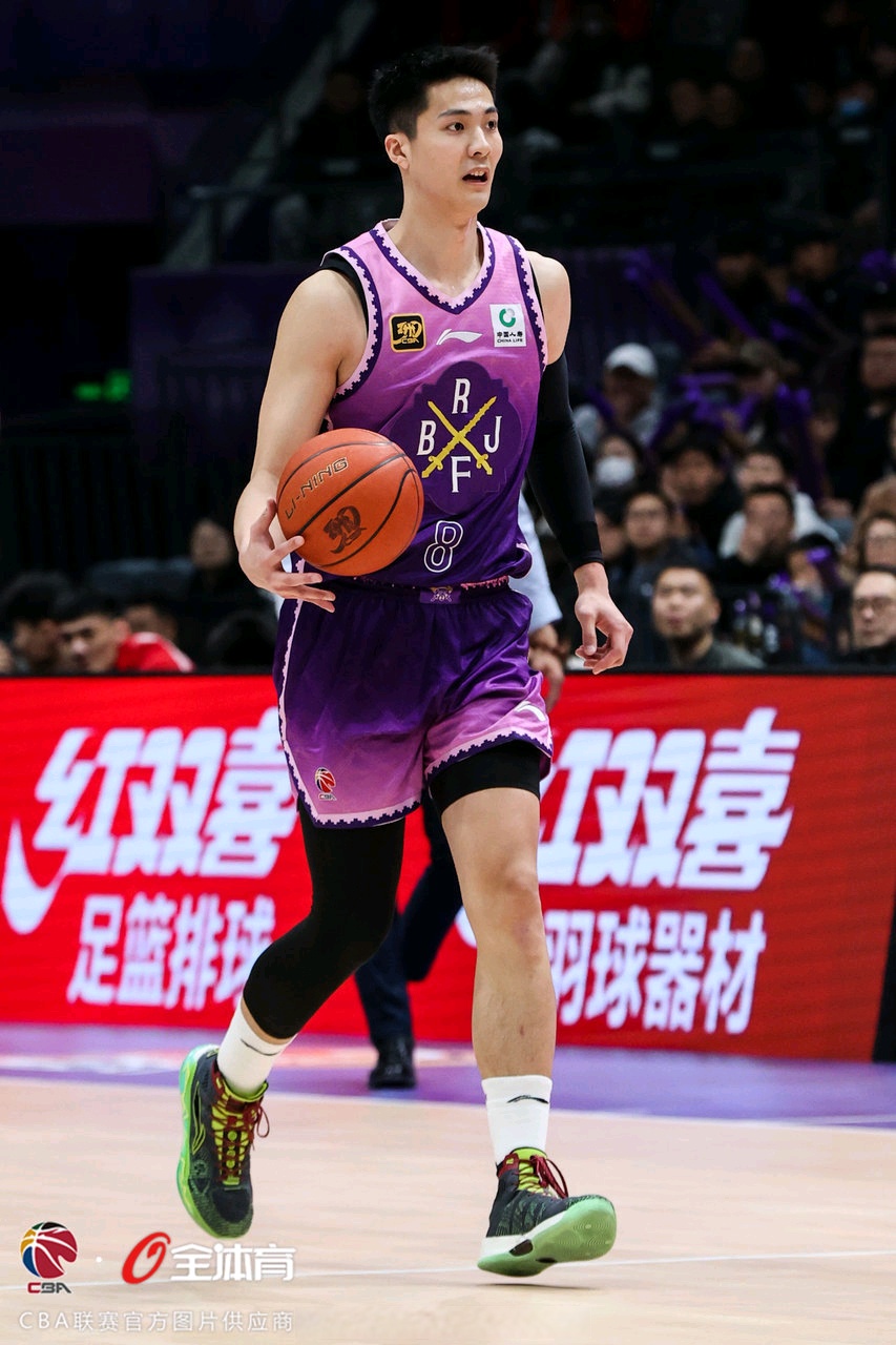 包含北控男篮三分线火力全开,让对手不知所措的词条 包含北控男篮三分线火力全开,让对手不知所措的词条
