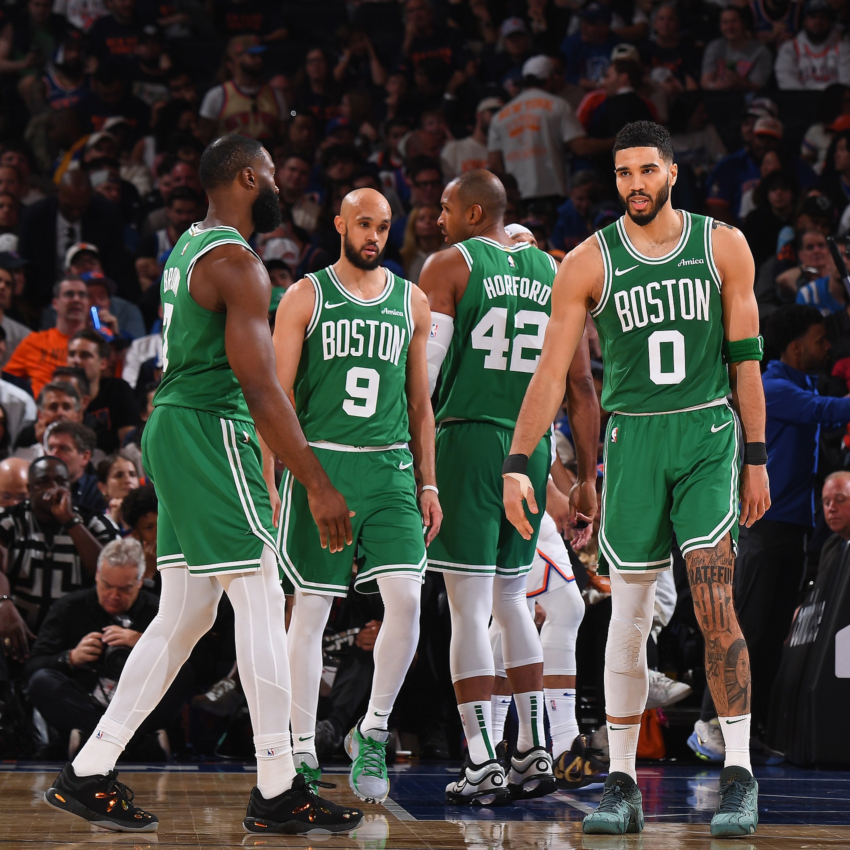 猛龙险胜爵士，塔图姆带队取胜