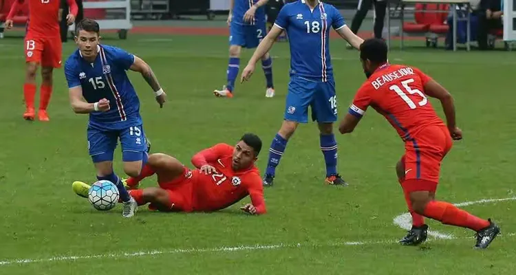 冰岛篮球比赛精彩纷呈，球迷情绪高涨的简单介绍